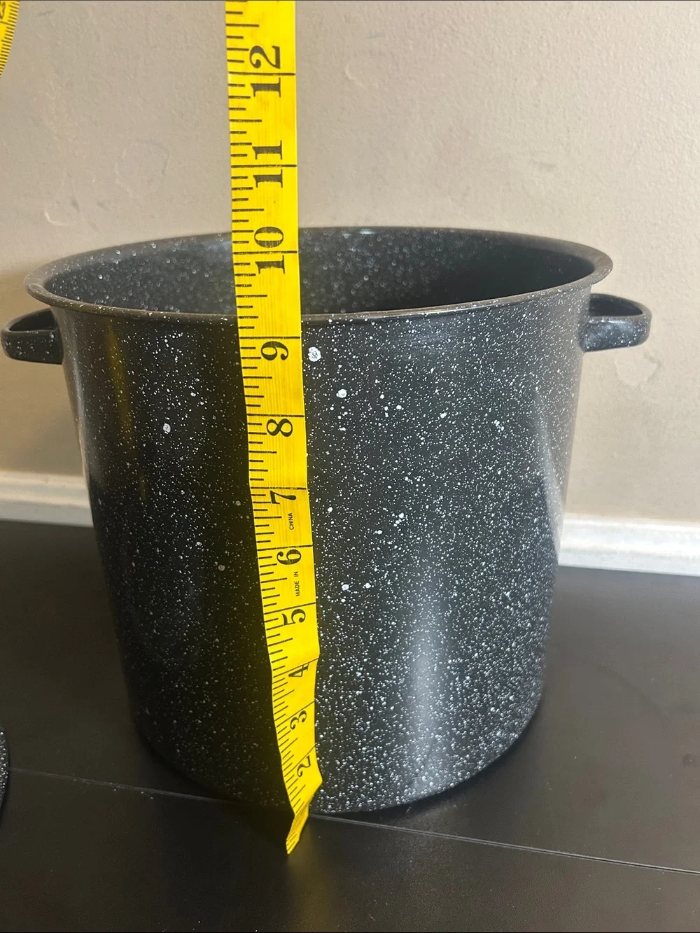 Black Speckled Stockpot with Lid - Heavy-Duty Cooking Pot Large.